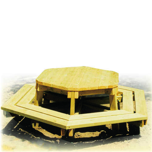 שולחן קק"ל משושה מעץ מבית פיברן המומחים בייצור והתקנת ריהוט רחוב