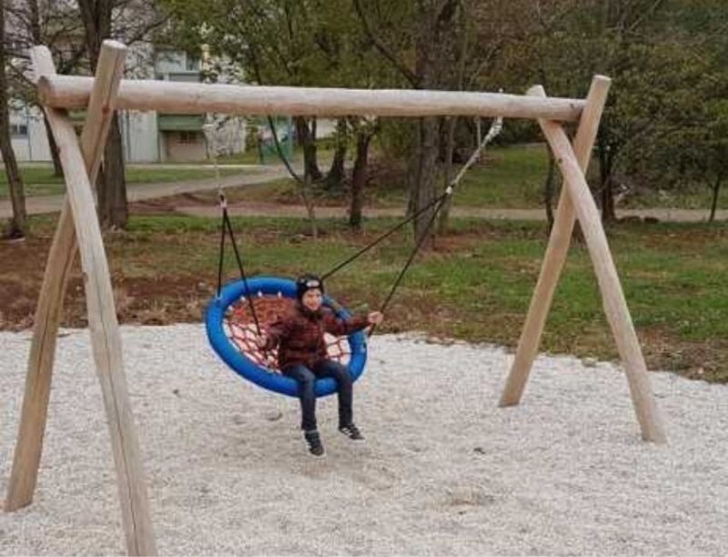 נדנדה מושב ערסל לילדים מעץ רוביניה מק"ט EKO-1004